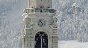 Clocktower in Rvòu.jpg